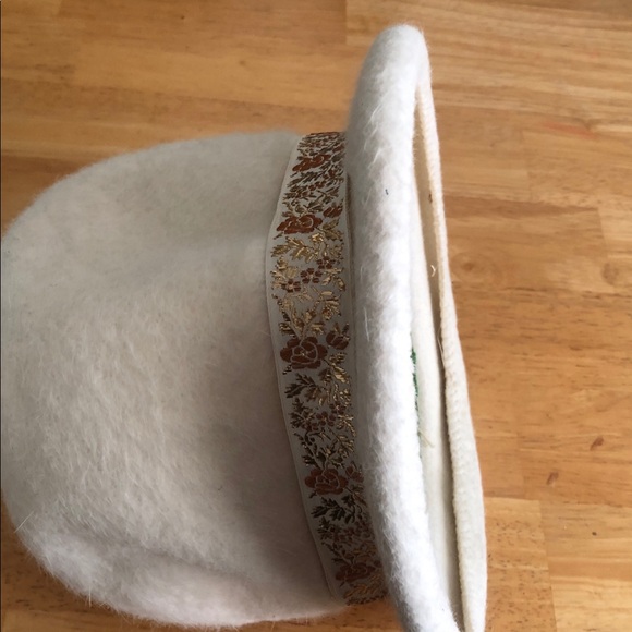 Woman’s Arrogate  rare VTG 100% rabbit fur White bucket Hat with Floral band. main image 3